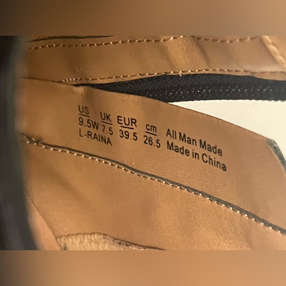 FRANCO SARTO BLACK RAINA, PATENT LEATHER, BLOCK HEEL BOOTIES SIZE 9.5 W - Picture 10 of 11